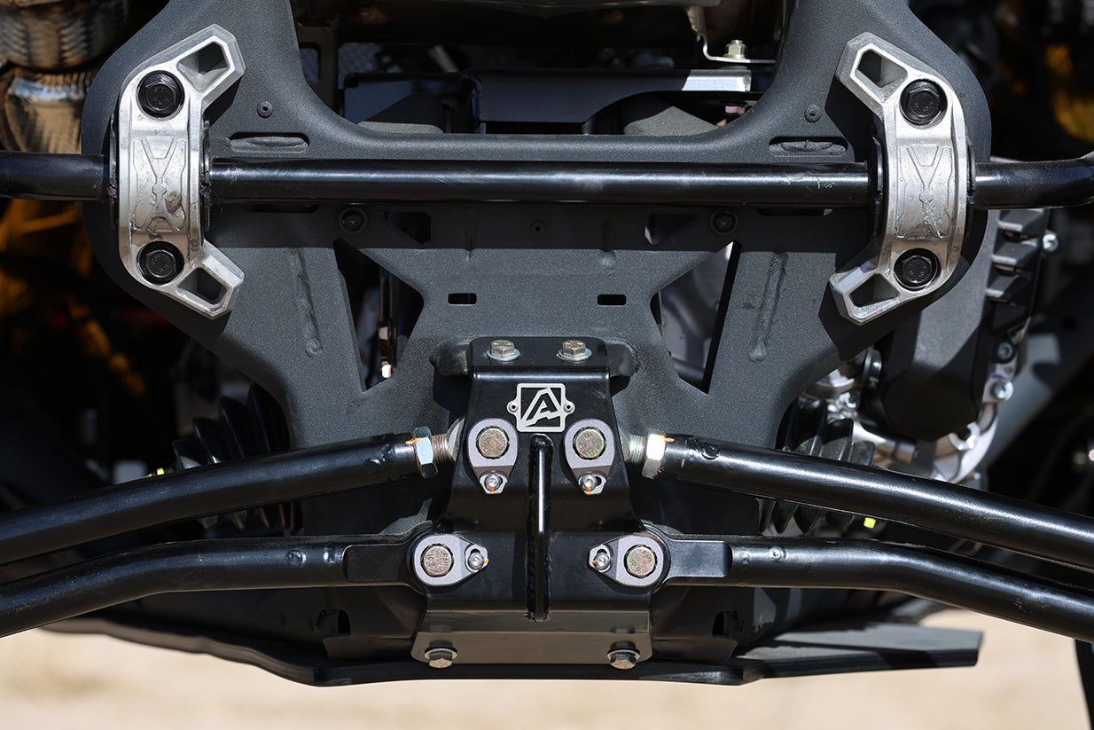 Can-Am Maverick R Pro Series Pull Plate